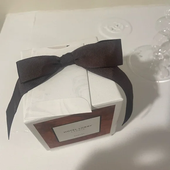 Hotel Lobby Candle - chalet - Picture 4 of 6